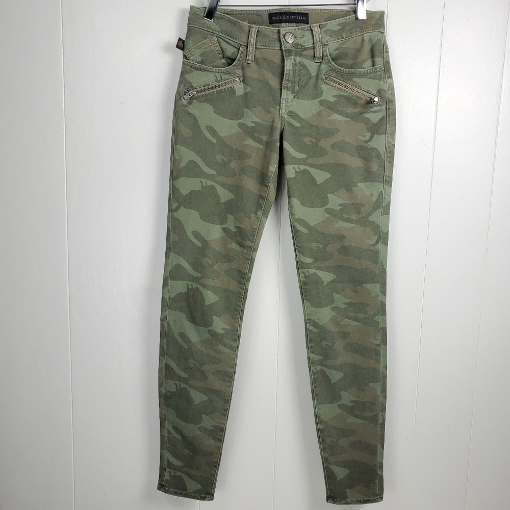 Rock & Republic camouflage " Kashmire style" pants size 2m